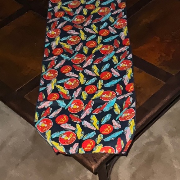 McDonald's X Crest Women's Collectible Speedee Mascot Scarf Drive Thru C… - Picture 8 of 12